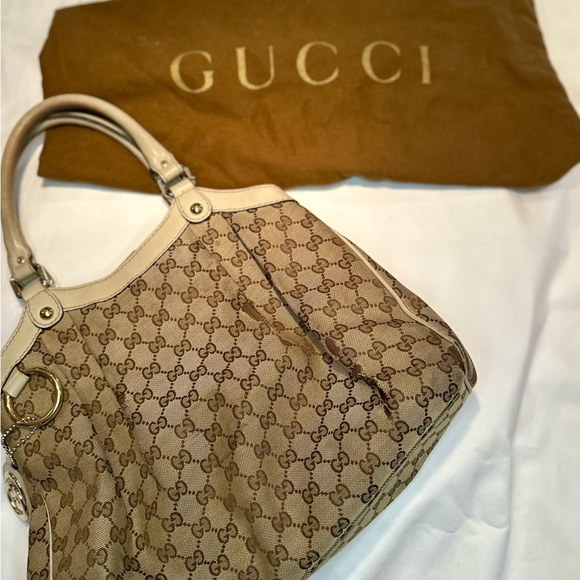 Authentic Gucci Monogram Medium Sukey Tote bag in cream - Picture 13 of 15